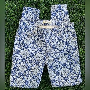 Zara NWOT patterned stretch ankle jeans with zipper around ankle